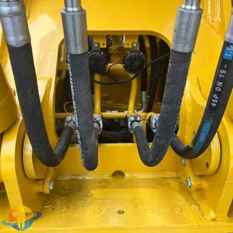 Komatsu PC220 Ace Machine is in good condition and original engine is available.