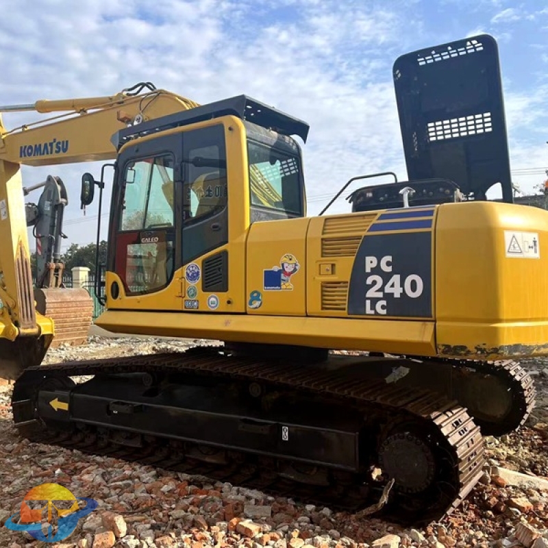 Used new arrival Kobelco SK260 excavator with short working time for sale