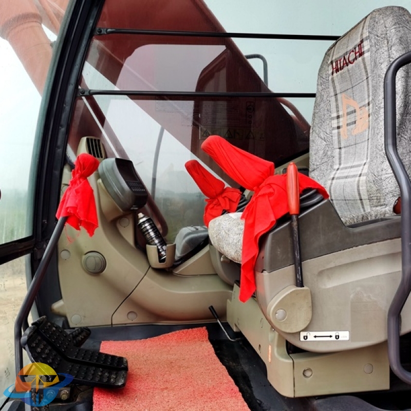 Second-hand Hitachi ZX210-3 excavator energy-saving and environmentally friendly low price direct sales