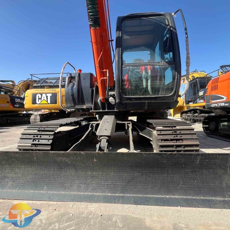 Hitachi ZX70 second-hand excavator is flexible to operate and has low labor hours and low price