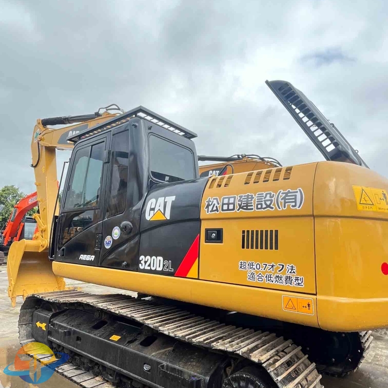 Used Caterpillar 320D2L crawler excavator with high quality engine and low consumption in good condition for sale.