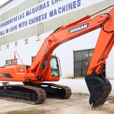 Discount second-hand excavator Doosan DH225LC-7 excavator high quality for sale