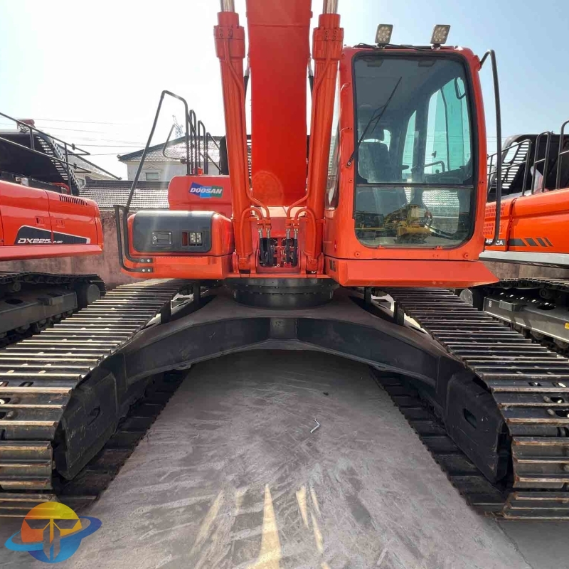 High quality Doosan DX225LC-9C excavator crawler excavator used excavator for sale