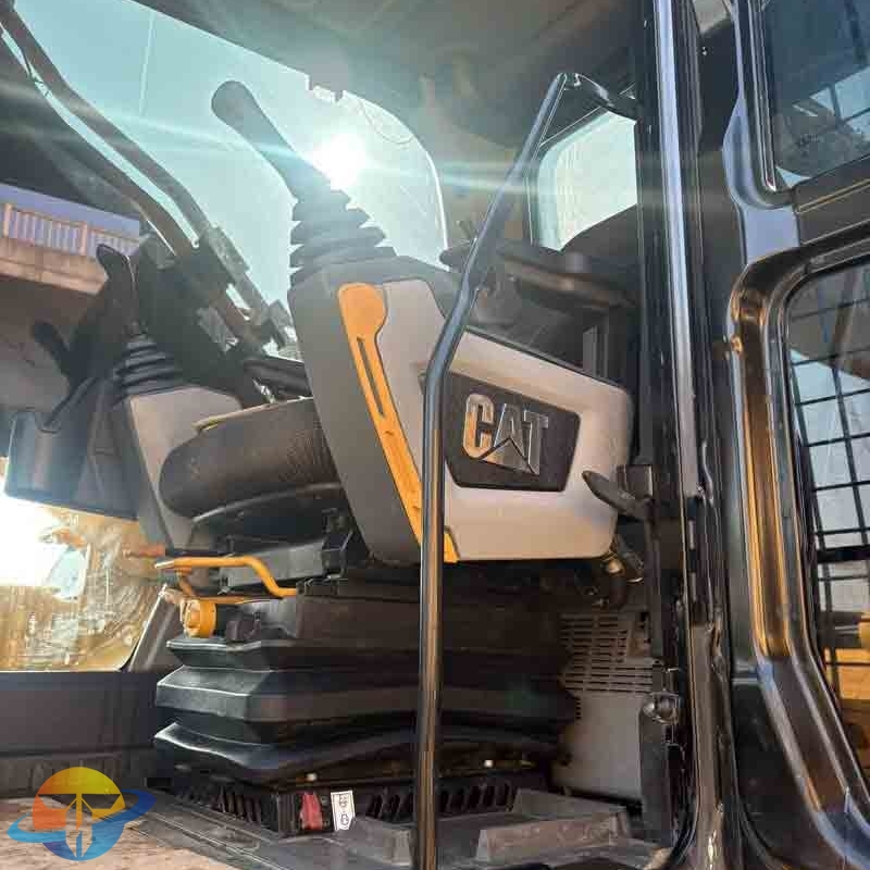 High-quality Caterpillar CAT345 excavator, low-work-time, reliable, large used machinery for sale.