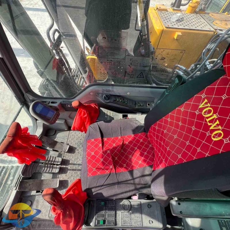 Original second-hand excavator Volvo EC210 excavator with good performance and cheap price for sale