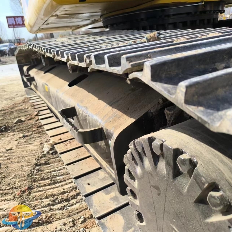 Used Caterpillar CAT323D2L excavator with core engine for sale cheap