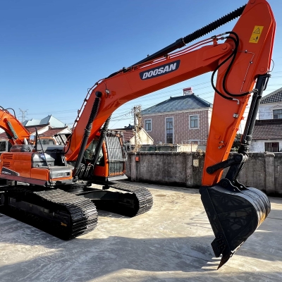 Good quality second hand excavator Doosan DX300LC-9C excavator heavy equipment with original engine for sale at low price
