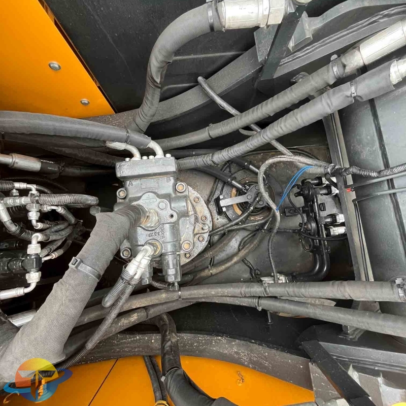 Hyundai 220LC-9S used hydraulic excavator is environmentally friendly and low energy consumption and is hot selling.