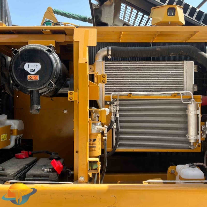 Low price Caterpillar CAT323D2L excavator crawler excavator with high power for sale