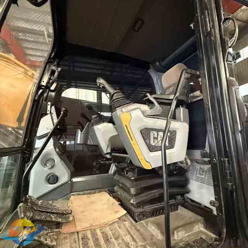 Used Caterpillar CAT323 high-spec excavator, original Japanese hydraulic excavator for sale.