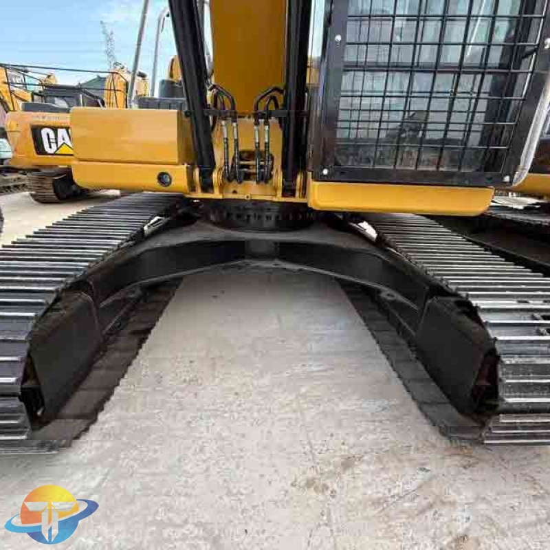 Used Caterpillar CAT323 excavator, low working time, high-altitude loading, used construction machinery for sale.