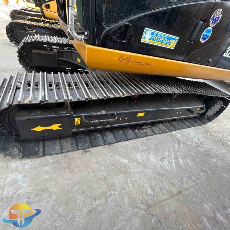 Used Caterpillar CAT320D2L crawler excavator, a globally renowned brand, in good condition and available for sale.