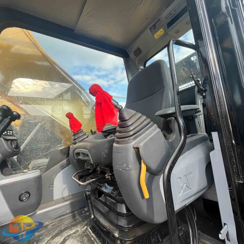 New original Caterpillar 329D2L excavator Japanese crawler excavator 329D2L used in good condition for sale.