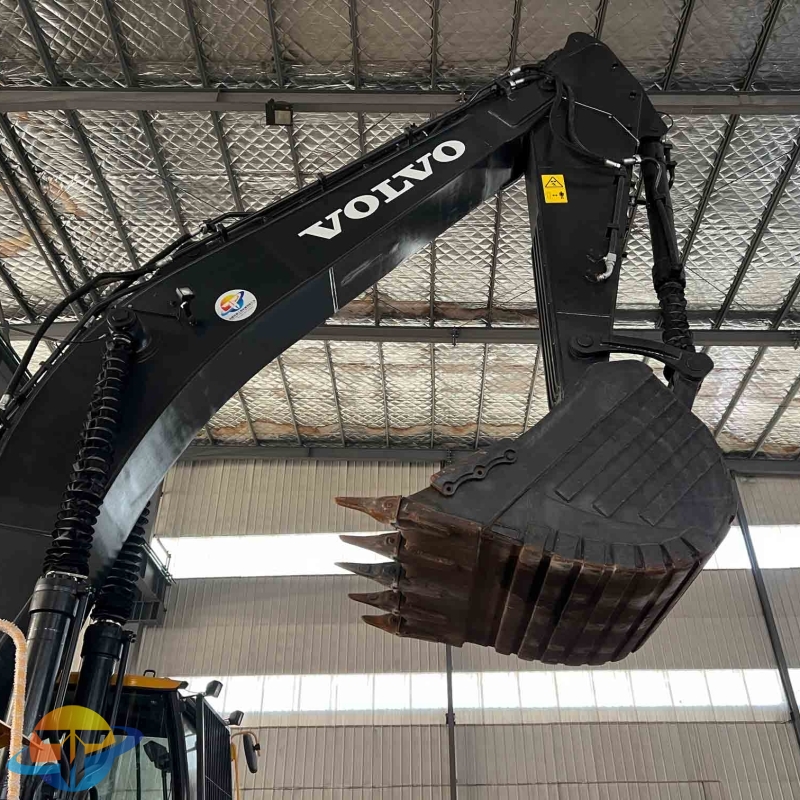 VOLVO EC480 90% New Used Crawler Excavator For Sale Strong And Durable For Heavy Work