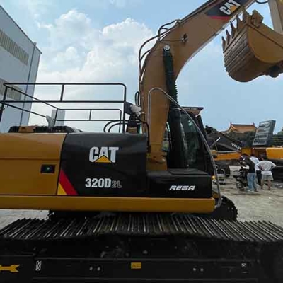 Caterpillar 320D2L excavator in good condition. Used earthmoving machinery. Professionally repaired and ready for delivery.