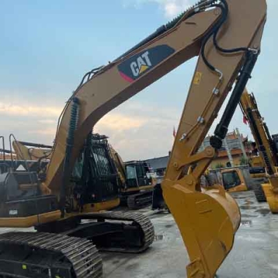 Caterpillar CAT323D2L excavator used construction machinery, fast delivery and reliable shipping. Contact us for the latest offers.