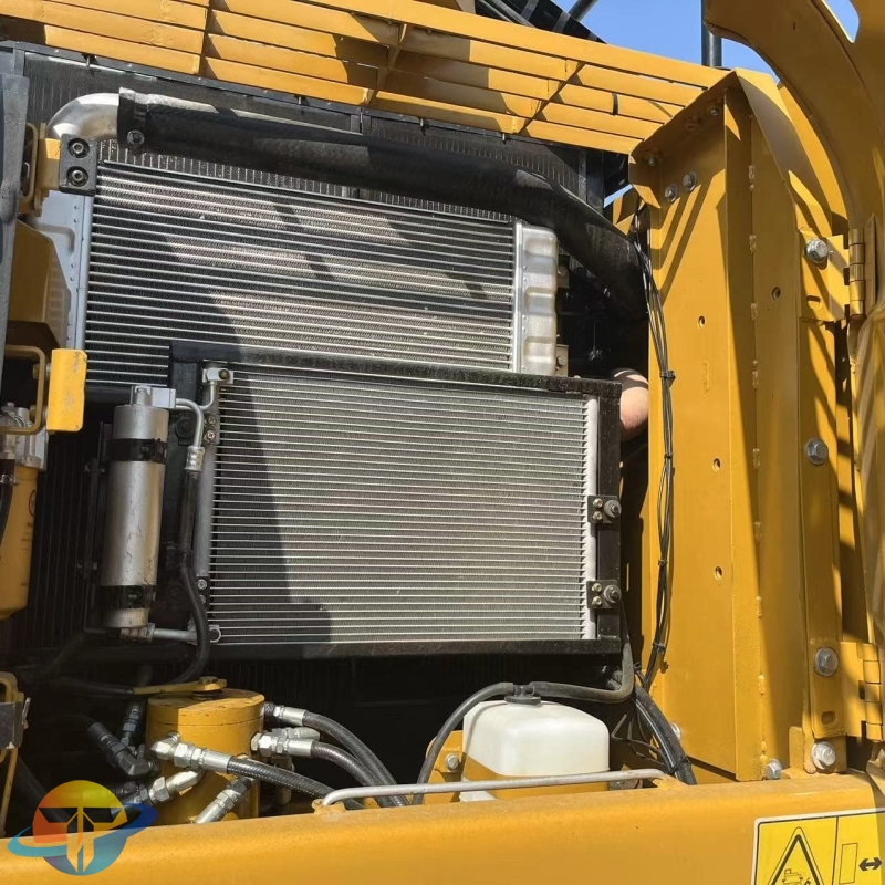 Used excavator Caterpillar 320D2L for sale with good after-sales service and favorable price