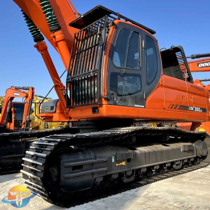 High quality second-hand excavator Doosan DX350LC-9C excavator is hot selling in the whole network with low price and good quality