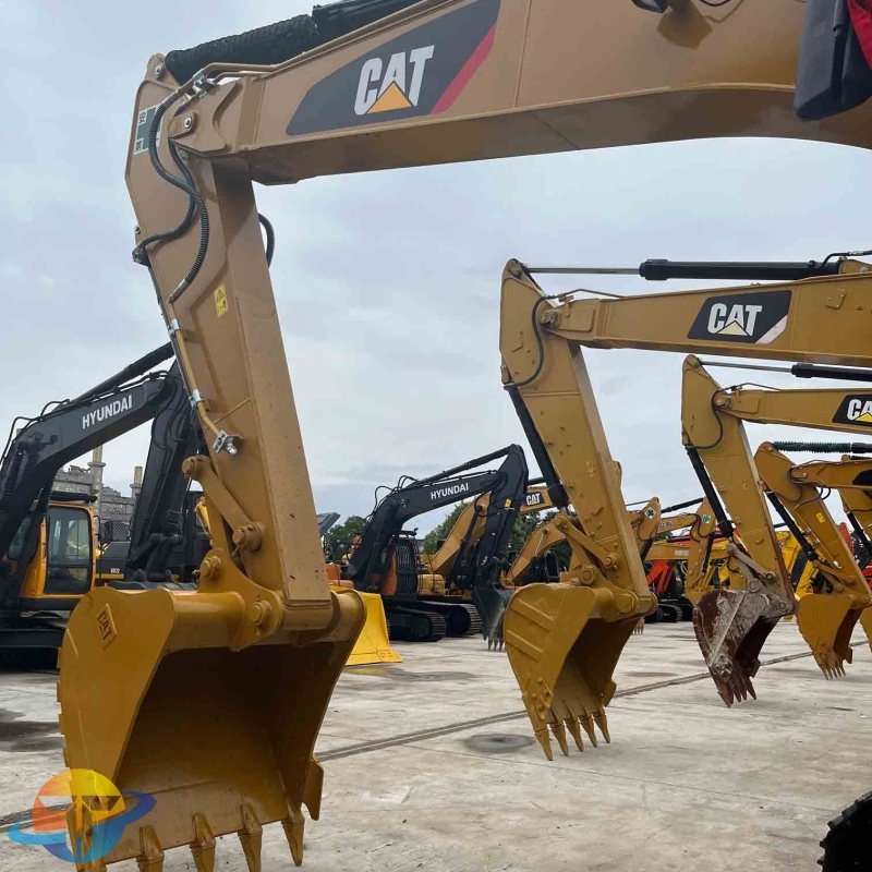 Caterpillar 323D2L Excavator Used Equipment Heavy Machinery Crawler Excavator in good condition for sale.