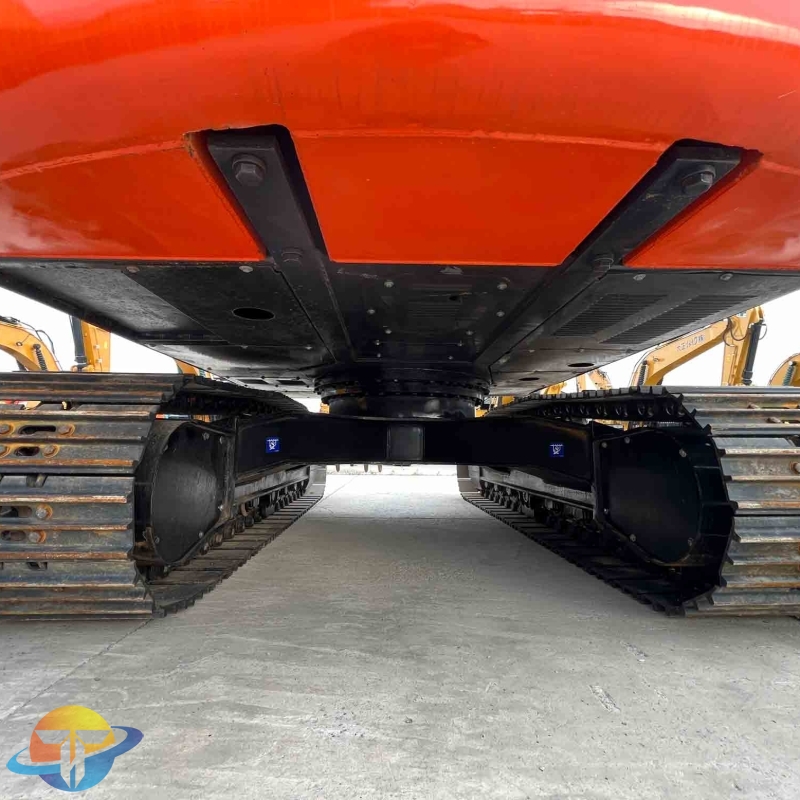 Low price Hitachi ZX210 excavator crawler excavator used excavator for sale