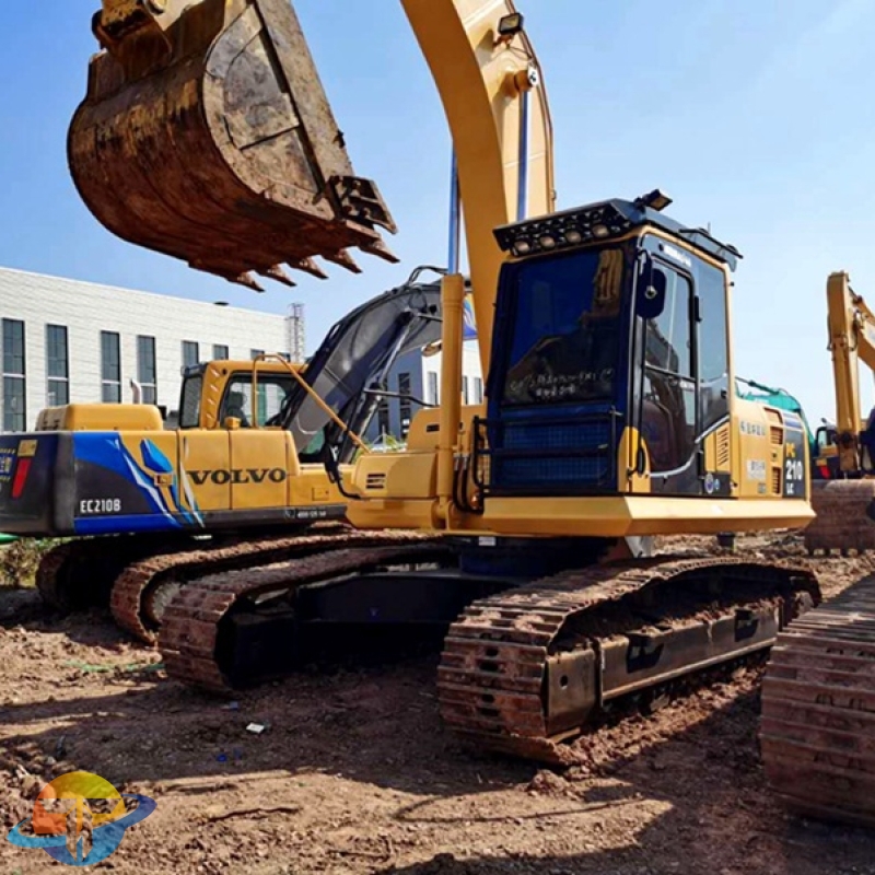 used Komatsu PC210-8 excavator works well imported excavator