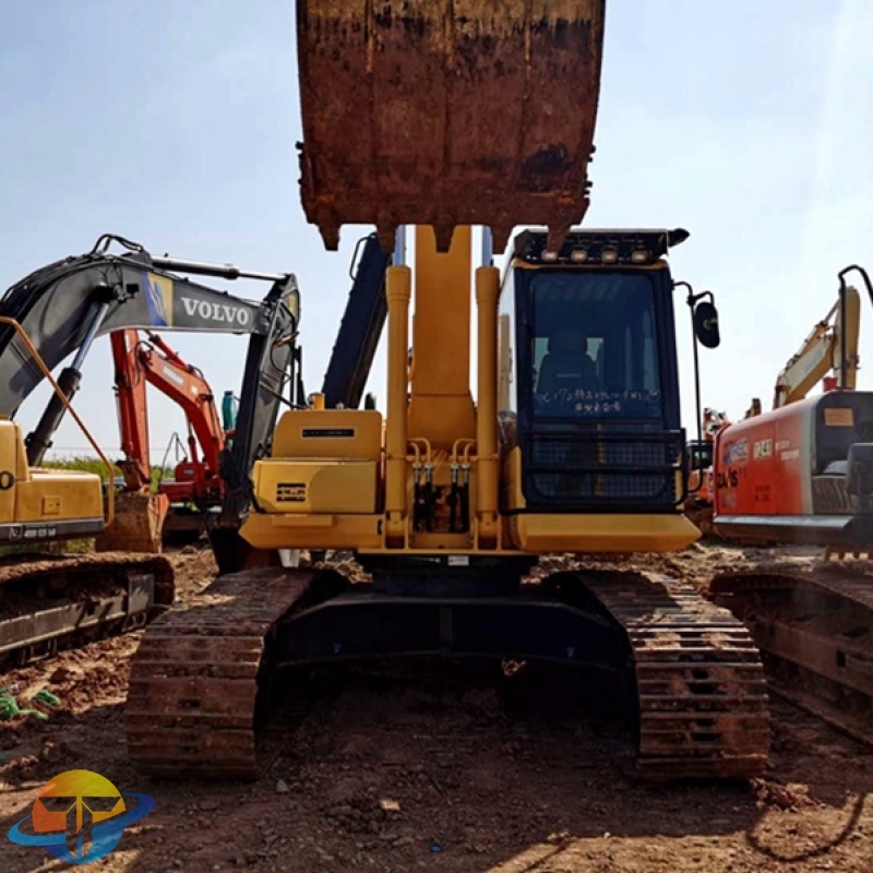 used Komatsu PC210-8 excavator works well imported excavator