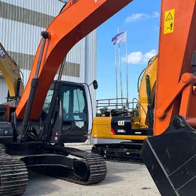 Japan-made Hitachi ZX240 hydraulic crawler excavator used excavator is in stock and is selling well.