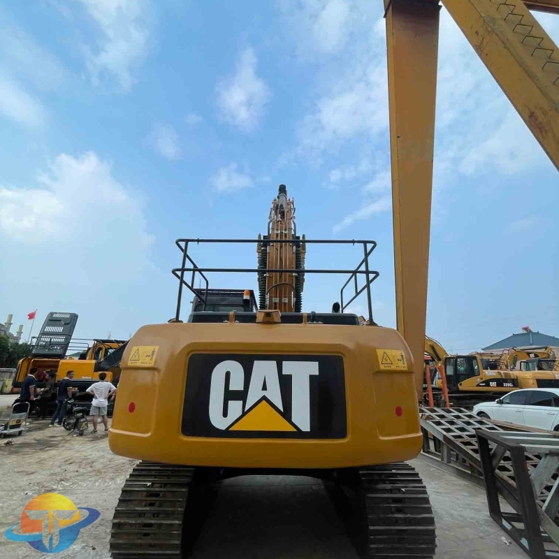 Caterpillar 320D2L excavator in good condition. Used earthmoving machinery. Professionally repaired and ready for delivery.