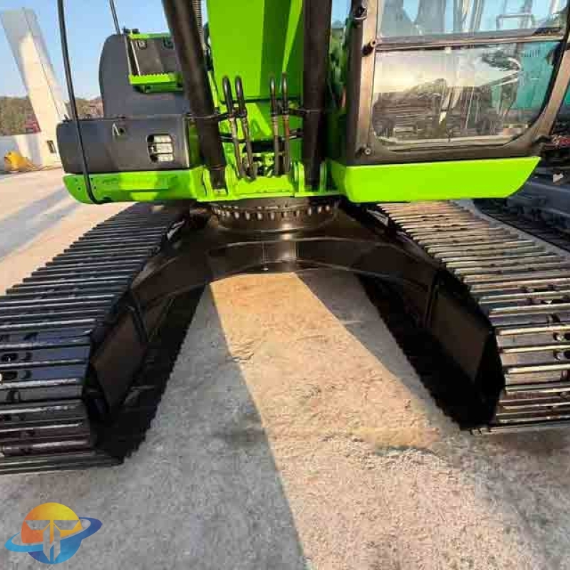 High-quality Caterpillar 320C excavator in good condition, original used construction excavator for sale.