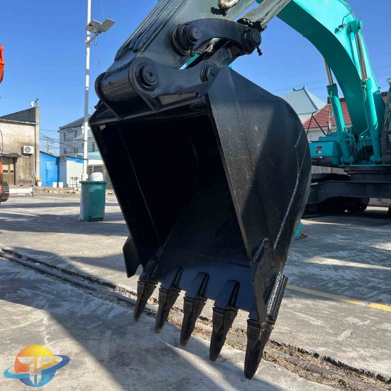 High quality original Hyundai R150LC-9 excavator in perfect condition at a super cheap price