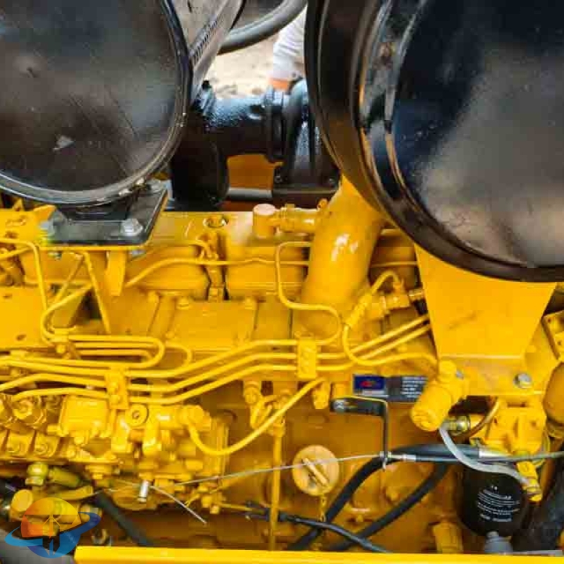 Shantui SD13S bulldozers are of high quality, reliable and durable for large-scale construction, and are available for sale.