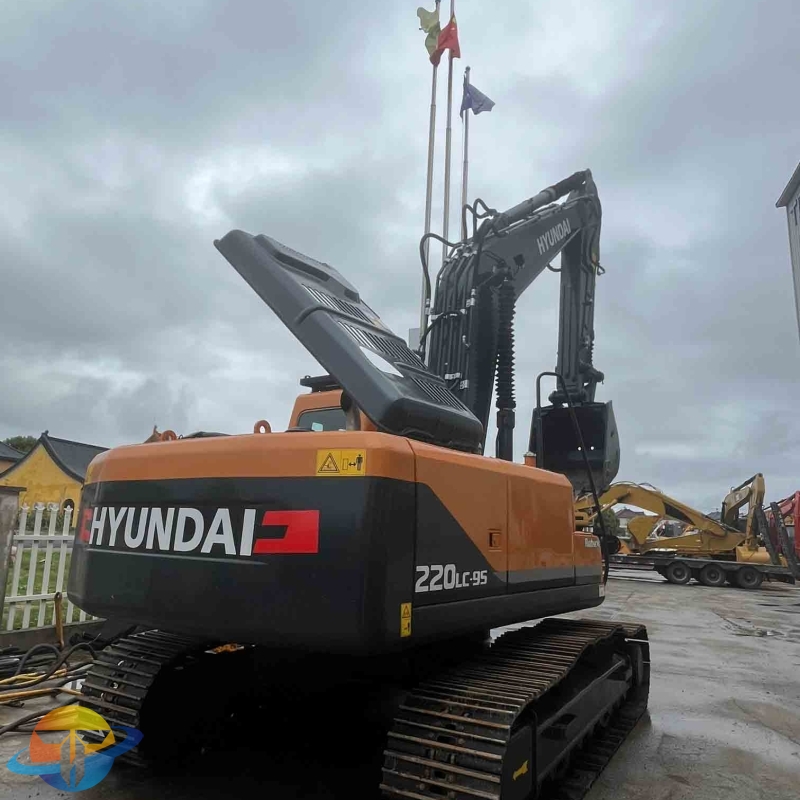 Hyundai 220LC-9C original Korean second-hand crawler excavator with good maintenance and high quality with engine, transmission and gear for sale.