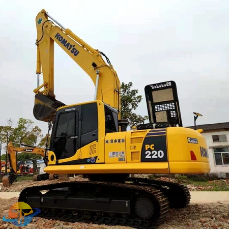 used Komatsu PC220-8 excavator core parts at low price