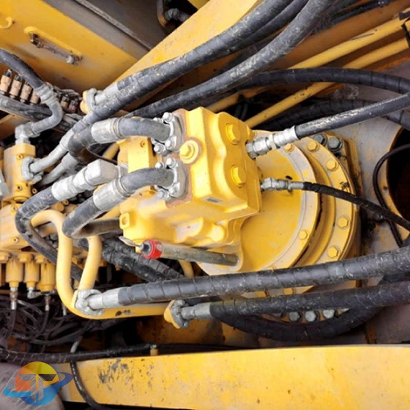 used Komatsu PC300-7 excavator in good condition and low price