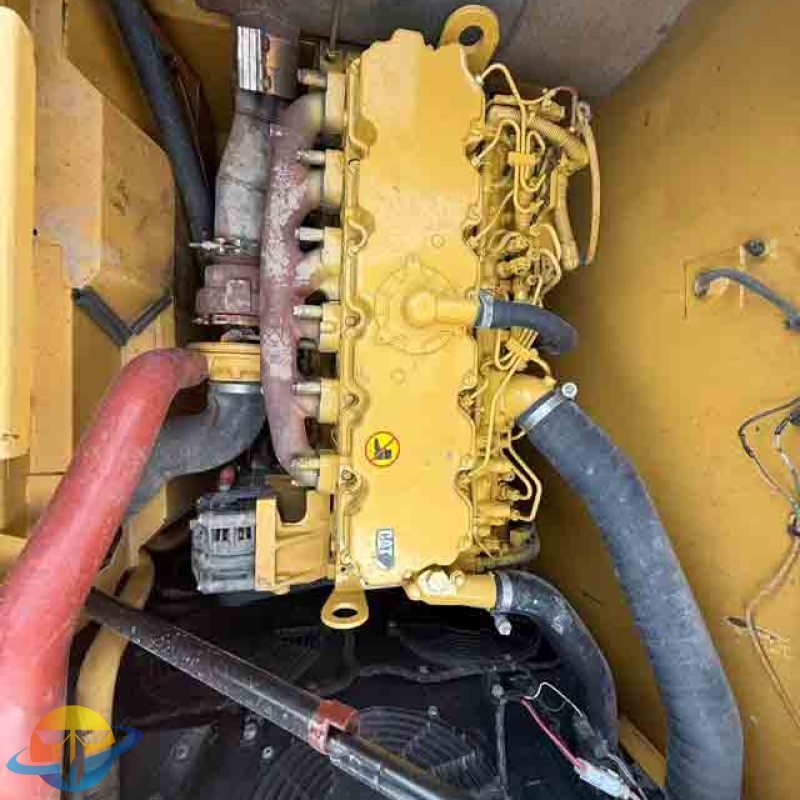 The Caterpillar CAT323 high-spec excavator, a powerful large-scale heavy-duty engineering equipment, is available for immediate sale.