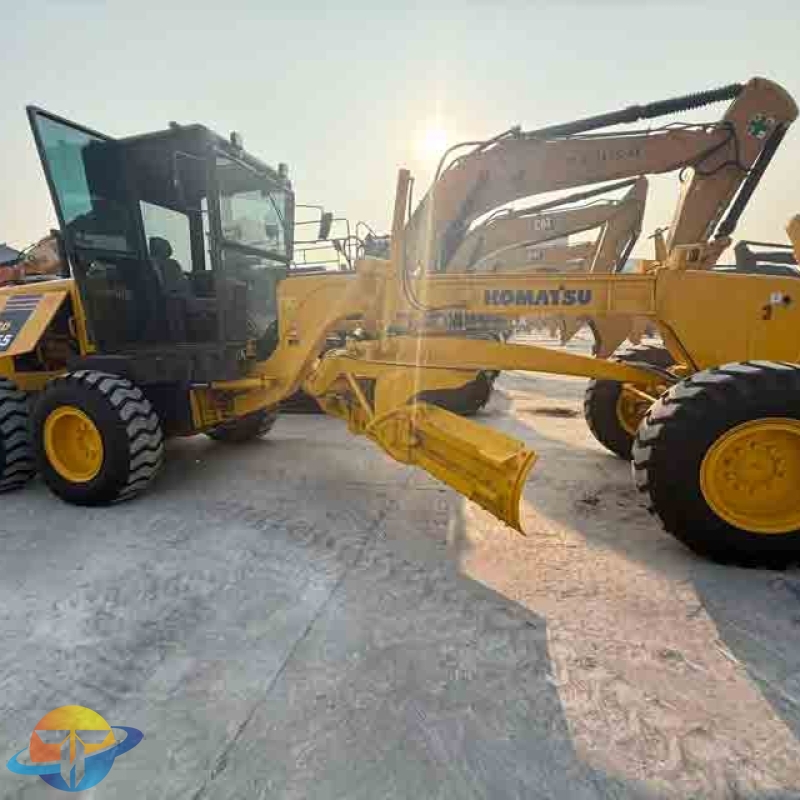 The high-quality Komatsu GD655 grader is in good working order and has ample power.