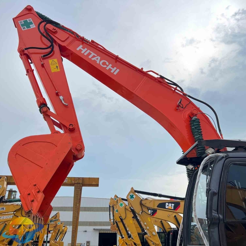 Low price Hitachi ZX210 excavator crawler excavator used excavator for sale