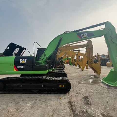 Hot-selling Caterpillar 323D2L excavator, used construction equipment, heavy-duty large excavator.
