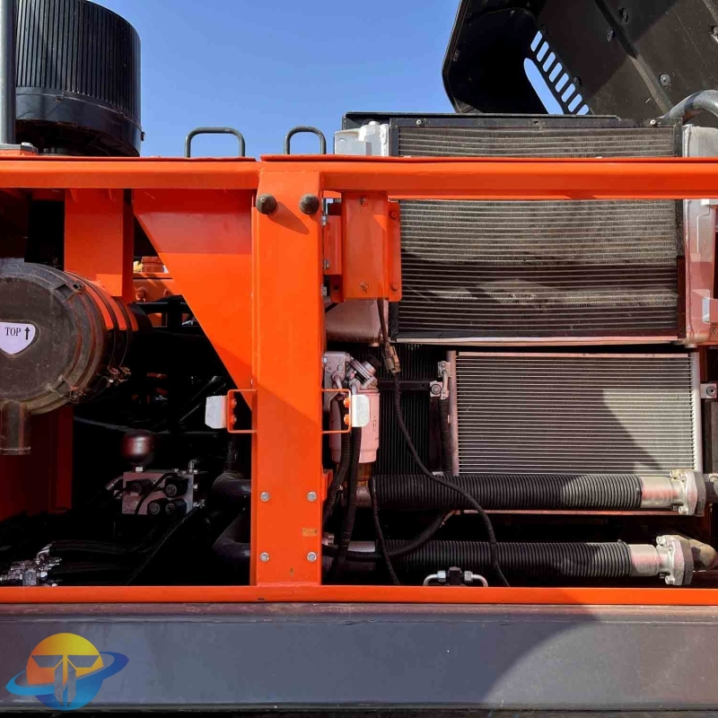 Good performance second-hand Doosan DX225LC Excavator low working hours for sale worldwide