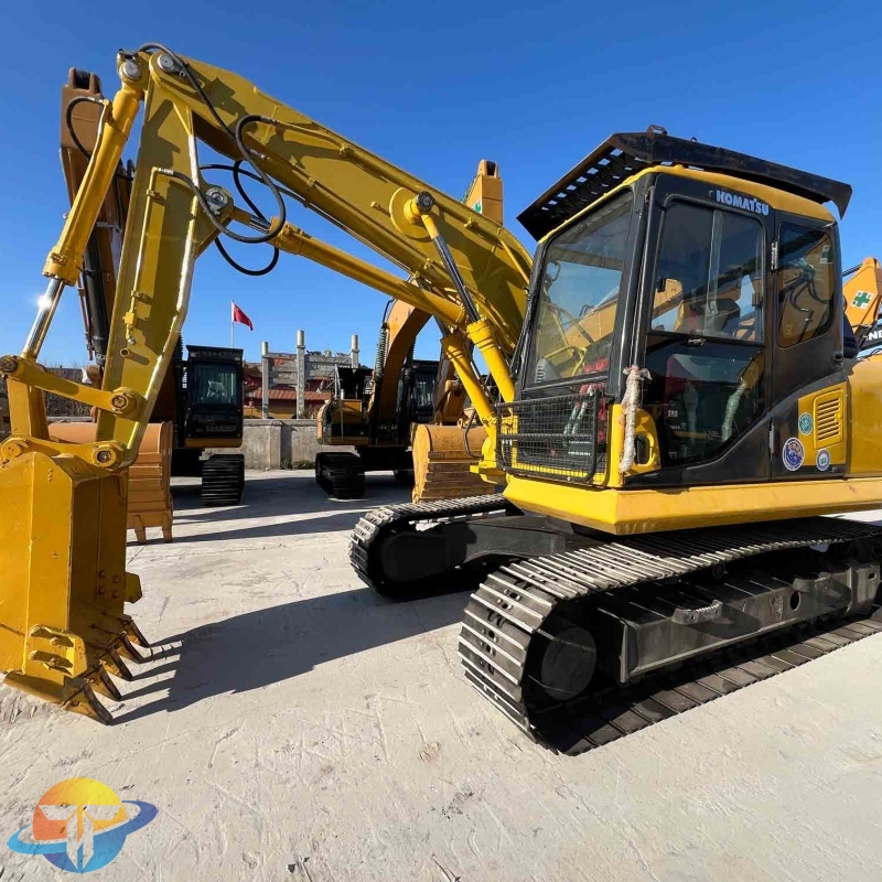 Small excavator Komatsu PC130 excavator second-hand excavator low working time good operation for sale