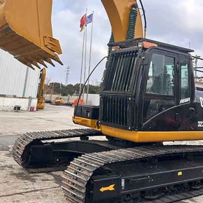 High-quality used Caterpillar 323D2L excavators are ready for sale, factory direct sales.