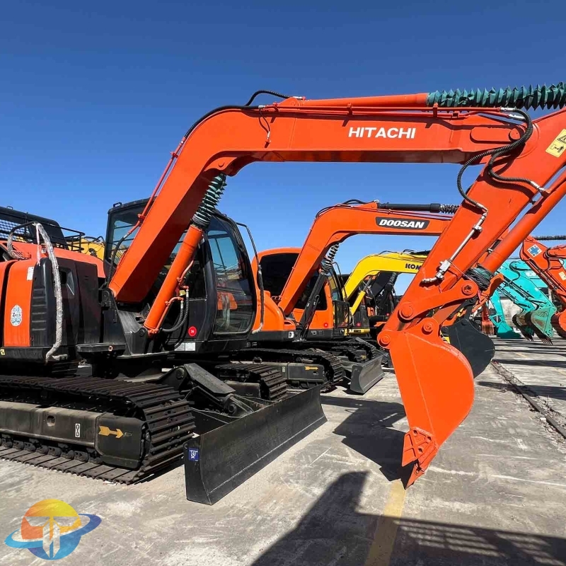 Hitachi ZX70 second-hand excavator is flexible to operate and has low labor hours and low price