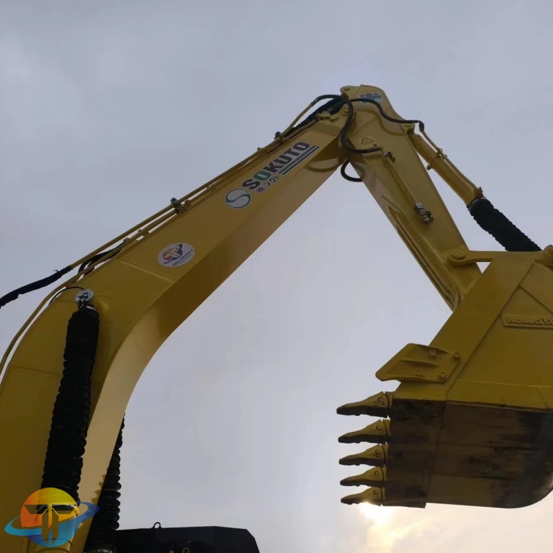 Used heavy equipment Komatsu PC210--8N1 excavator crawler excavator cheap for sale