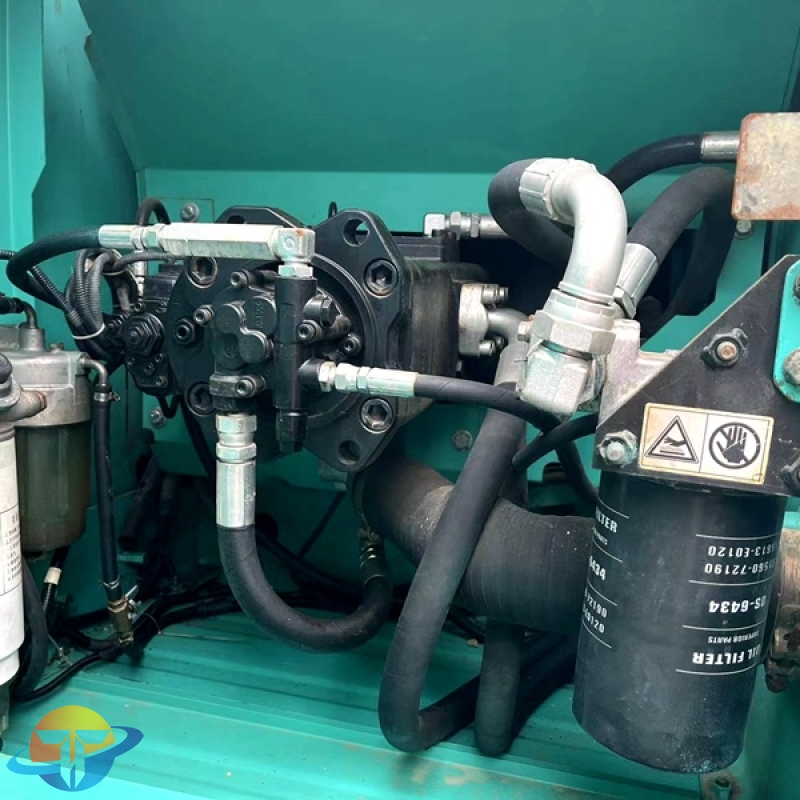 Used Kobelco SK200LC-8 excavator large engineering equipment for sale at a low price