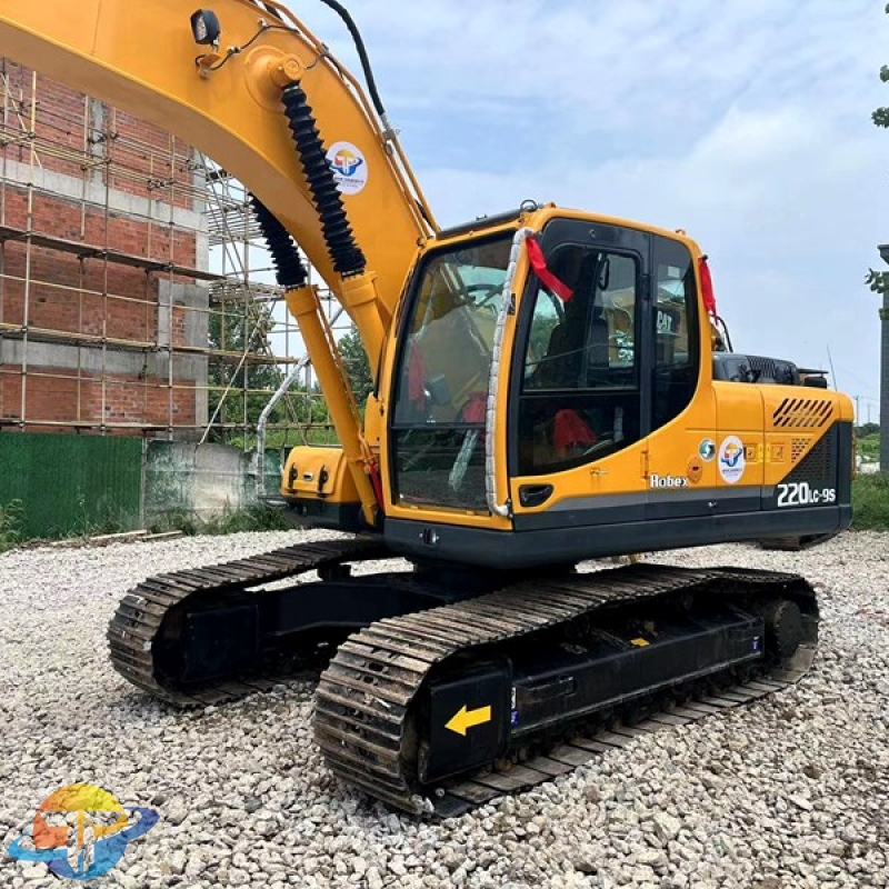 Yundai R220-9S excavator second-hand excavation energy consumption good price cost performance