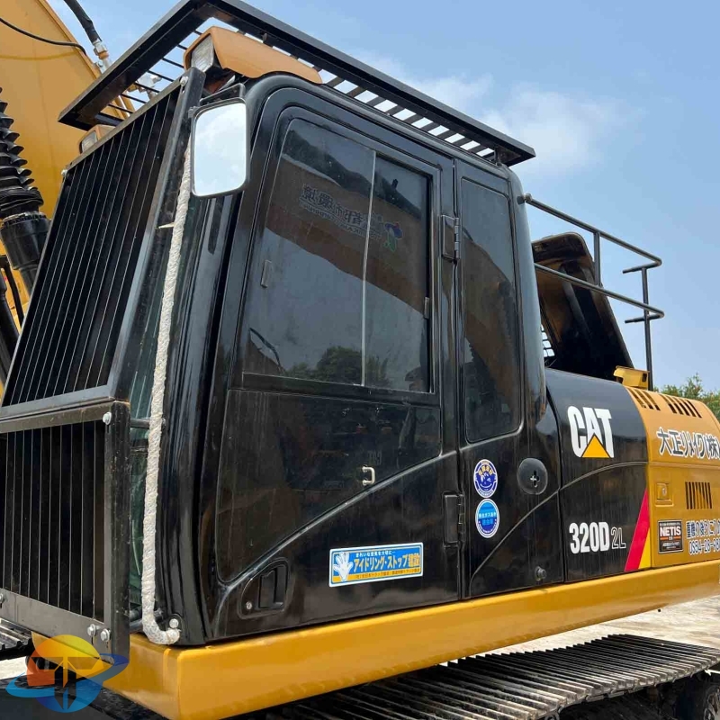 20 ton medium excavator used Caterpillar CAT320D2L excavator high quality direct sales