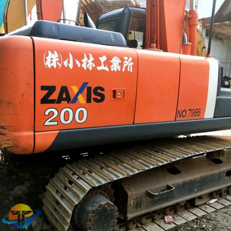 Used Hitachi ZX200-3 hydraulic crawler excavator for sale at a low price