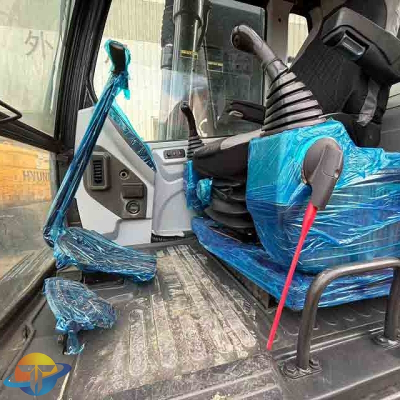 Used Hyundai 220LC-9S excavator (22 tons) from South Korea, original equipment for sale.