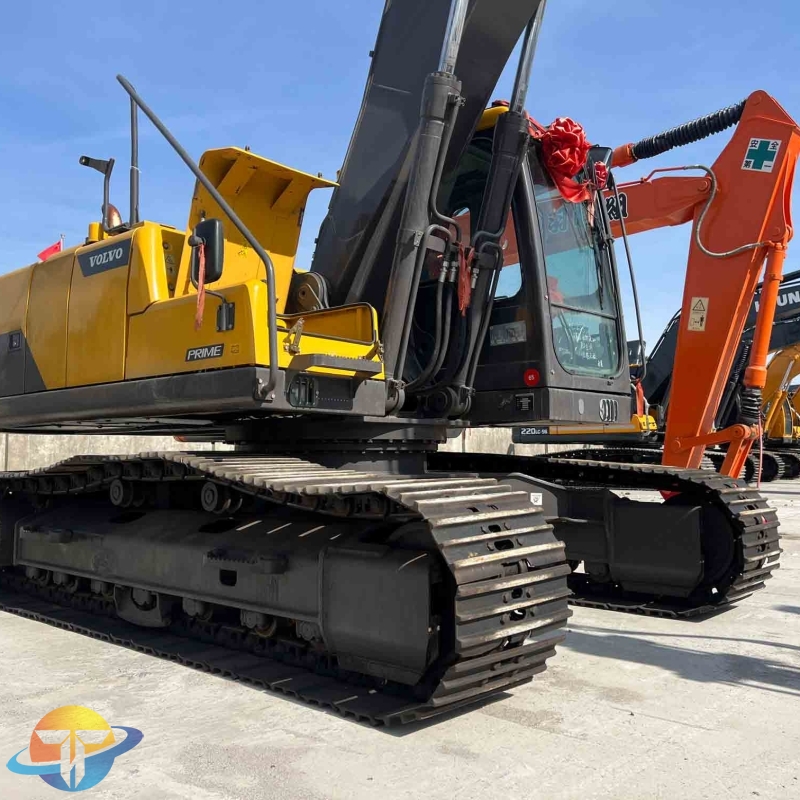 Construction Equipment Machinery Used Volvo EC210 for sale at low prices
