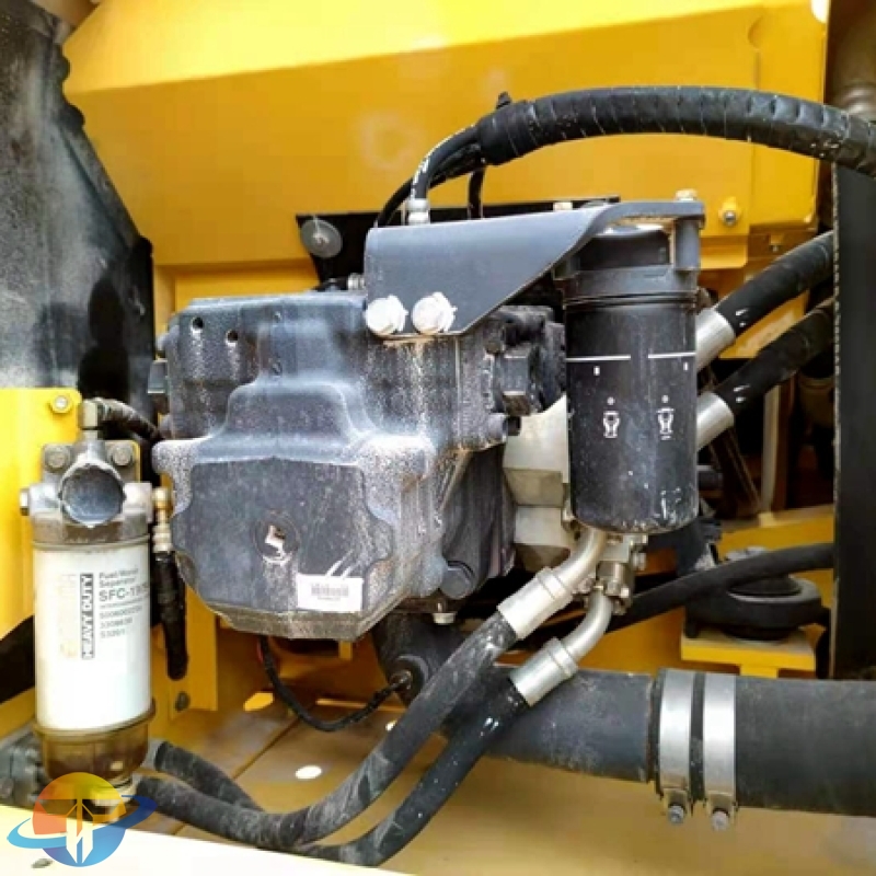 used Komatsu PC220-8 excavator core parts at low price